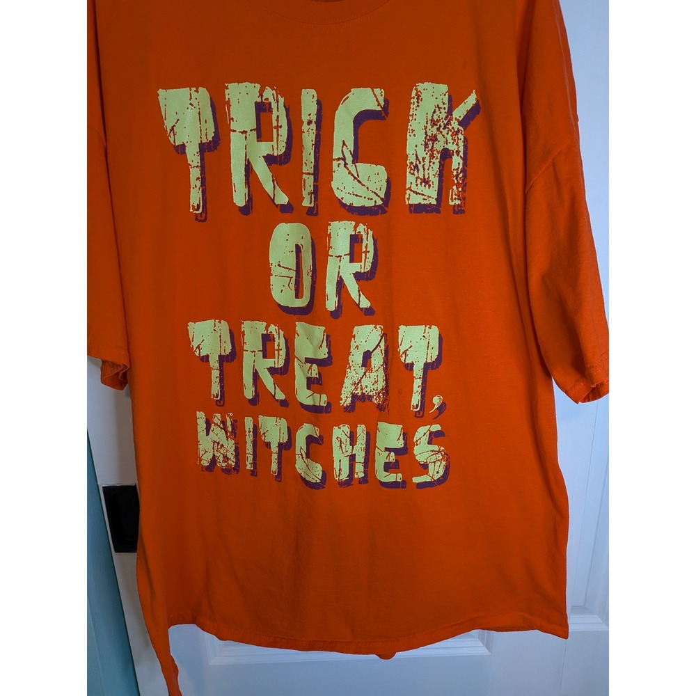 Happy Halloween Trick Or Treat Witches Orange Graphic T-Shirt 3XL Mens Womens